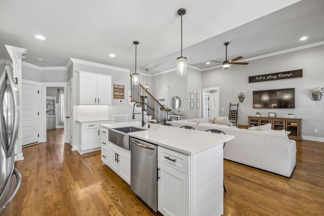 1510 Addi Jo Ct, Christiana, TN 37037