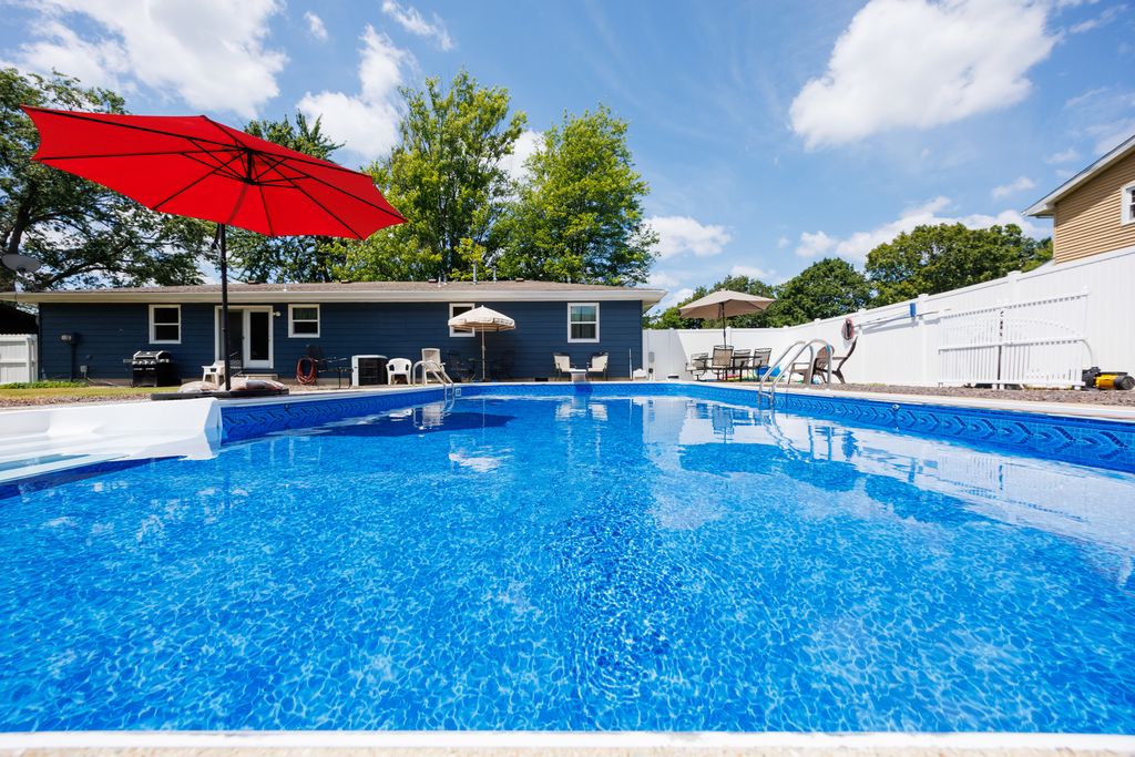 Image 34 of property listing at 15 Lakedale Drive, Salem, IL 62881