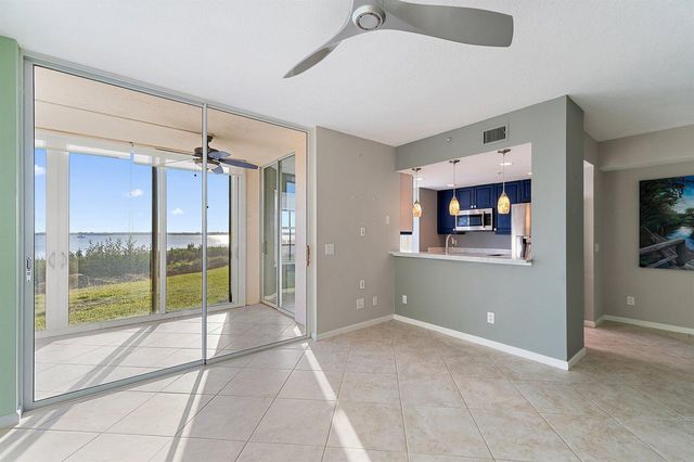 5800 NE Island Cove Way 2107, Stuart, FL 34996
