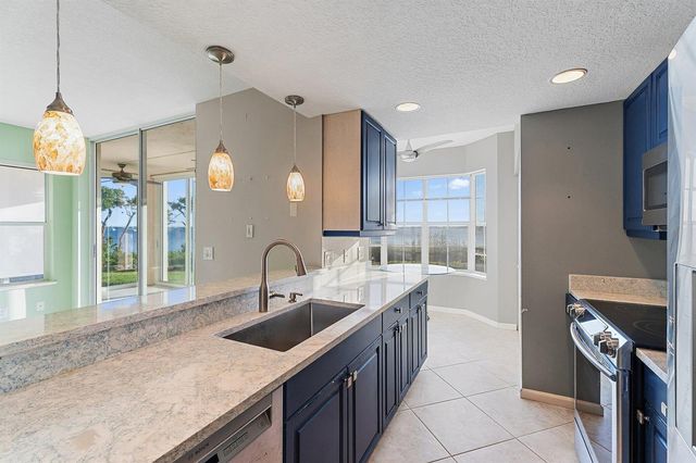 5800 NE Island Cove Way 2107, Stuart, FL 34996