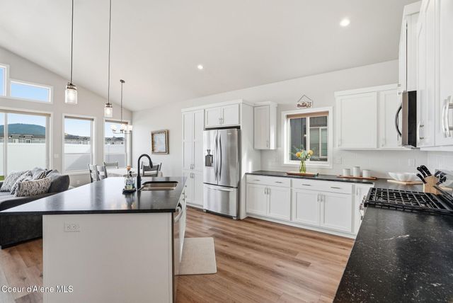 1452 W Moselle Dr, Coeur D'alene, ID 83815