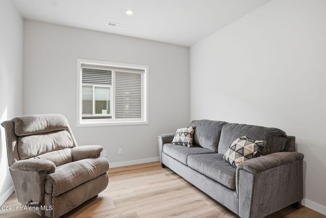 1452 W Moselle Dr, Coeur D'alene, ID 83815