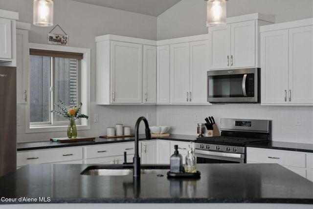 1452 W Moselle Dr, Coeur D'alene, ID 83815