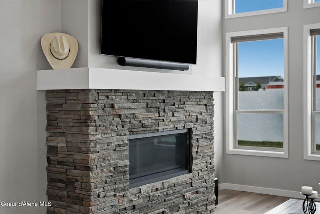 1452 W Moselle Dr, Coeur D'alene, ID 83815