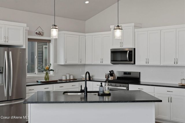 1452 W Moselle Dr, Coeur D'alene, ID 83815