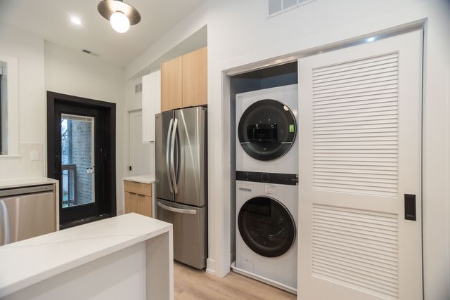 3251 W Belden Avenue 3W, Chicago, IL 60647