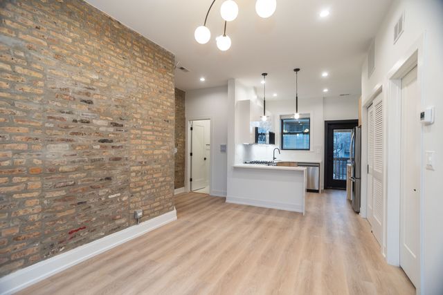 3251 W Belden Avenue 3W, Chicago, IL 60647