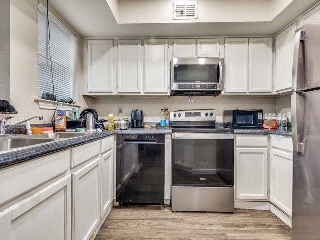 9809 Walnut Street 203, Dallas, TX 75243