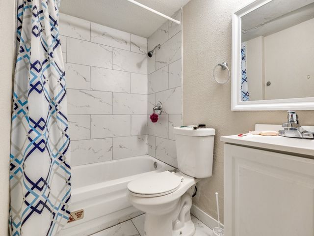9809 Walnut Street 203, Dallas, TX 75243