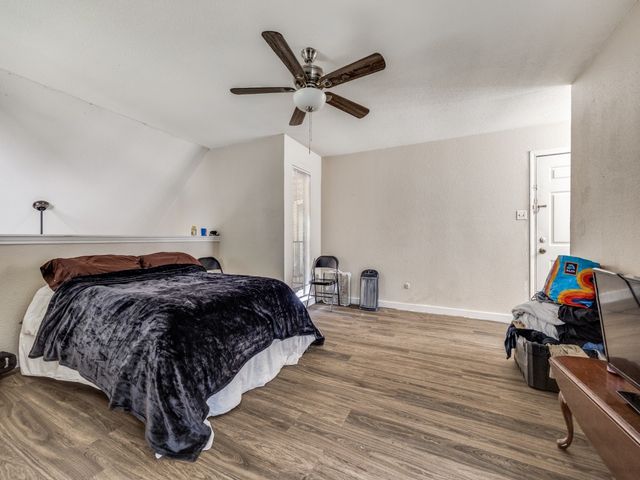 9809 Walnut Street 203, Dallas, TX 75243