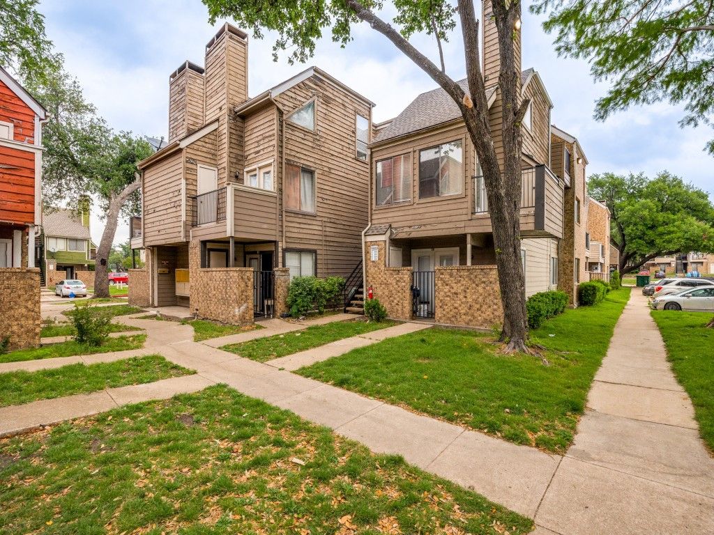 9809 Walnut Street 203, Dallas, TX 75243