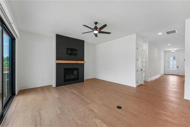 6405 Wallace Farms Drive, Cumming, GA 30028
