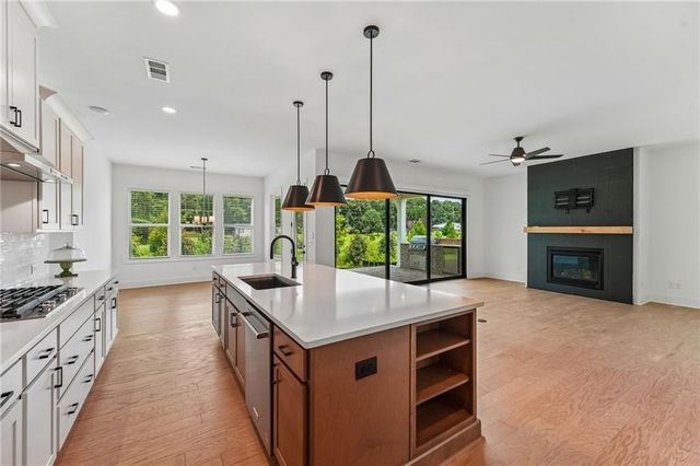 6405 Wallace Farms Drive, Cumming, GA 30028