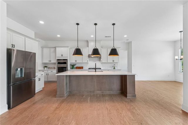 6405 Wallace Farms Drive, Cumming, GA 30028