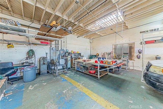 4922 S Figueroa Street, Los Angeles, CA 90037
