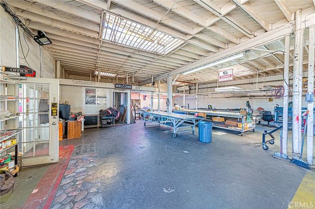4922 S Figueroa Street, Los Angeles, CA 90037