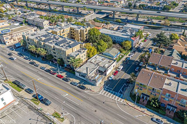 4922 S Figueroa Street, Los Angeles, CA 90037