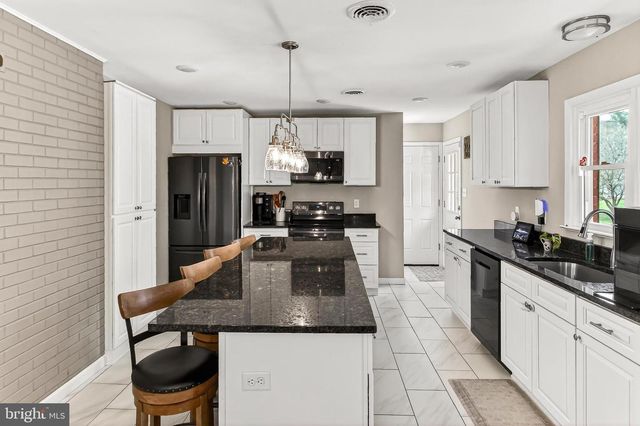 7416 DOWNHILL RUN, Frederick, MD 21702