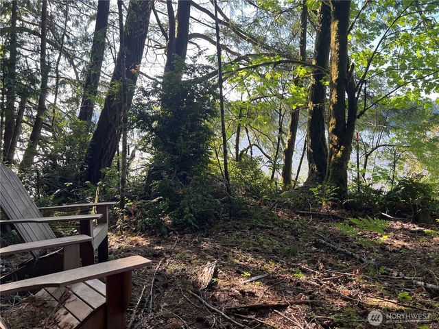 5710 Oyster Bay Road NW, Olympia, WA 98502
