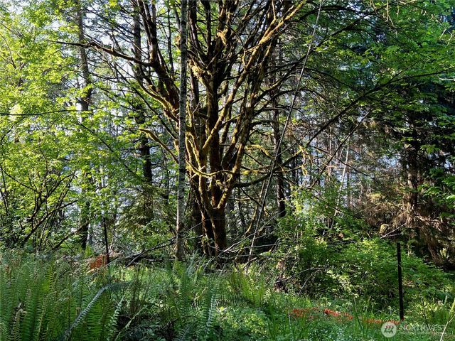 5710 Oyster Bay Road NW, Olympia, WA 98502