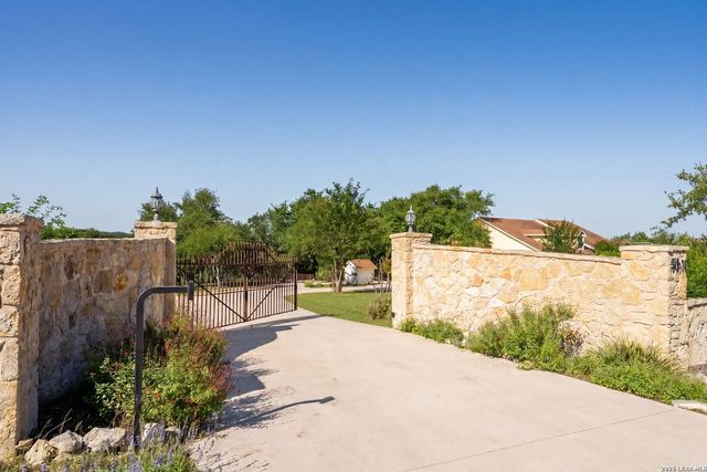 30510 Beck Rd, Bulverde, TX 78163