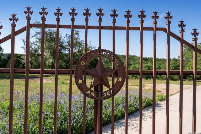 30510 Beck Rd, Bulverde, TX 78163