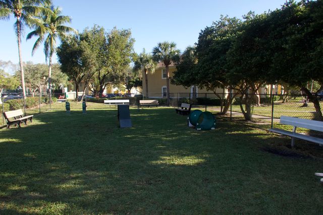 5580 NW 61st Street 627, Coconut Creek, FL 33073