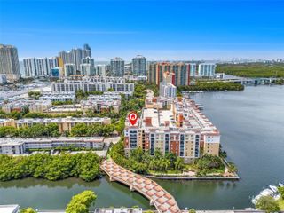 17150 N Bay Road 2814, Sunny Isles Beach, FL 33160
