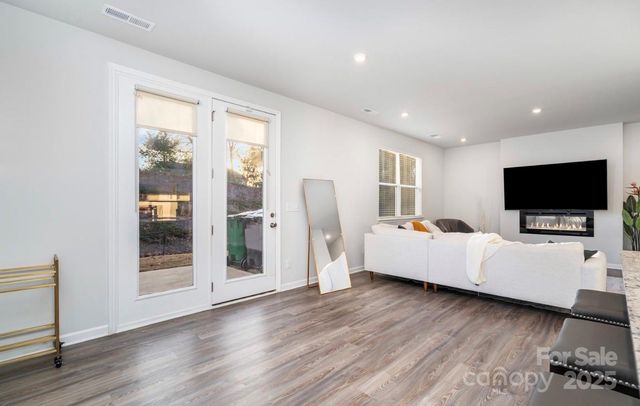 4922 Raspberry Knoll Drive, Charlotte, NC 28208