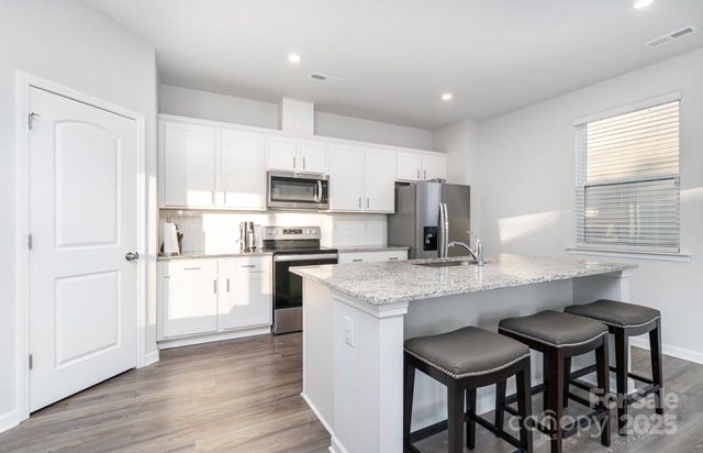 4922 Raspberry Knoll Drive, Charlotte, NC 28208