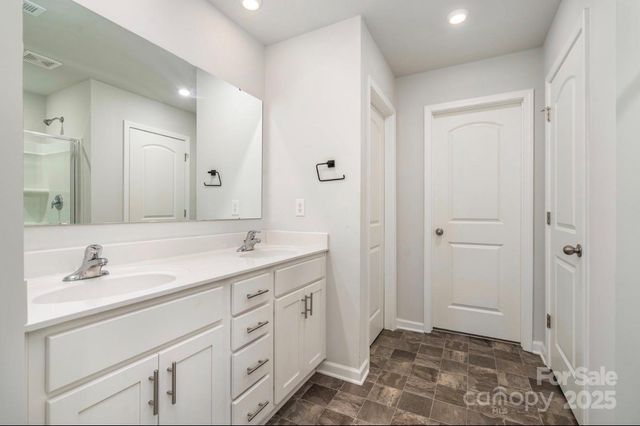 4922 Raspberry Knoll Drive, Charlotte, NC 28208