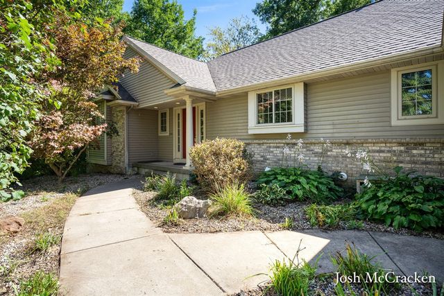 10420 52nd Street, Lowell, MI 49331