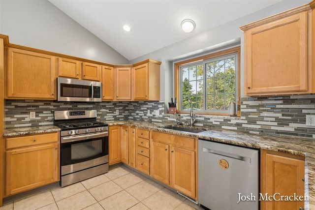10420 52nd Street, Lowell, MI 49331
