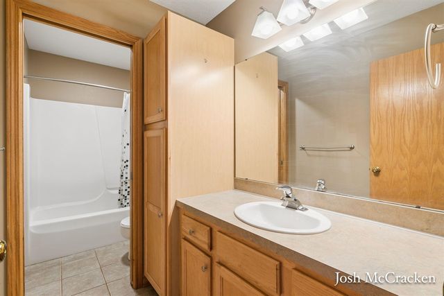 10420 52nd Street, Lowell, MI 49331
