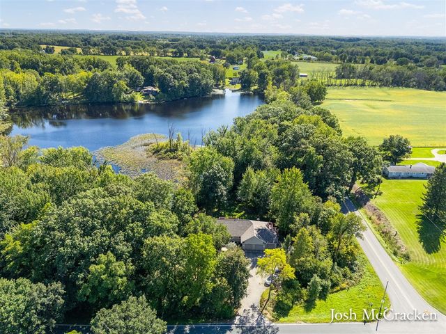 10420 52nd Street, Lowell, MI 49331