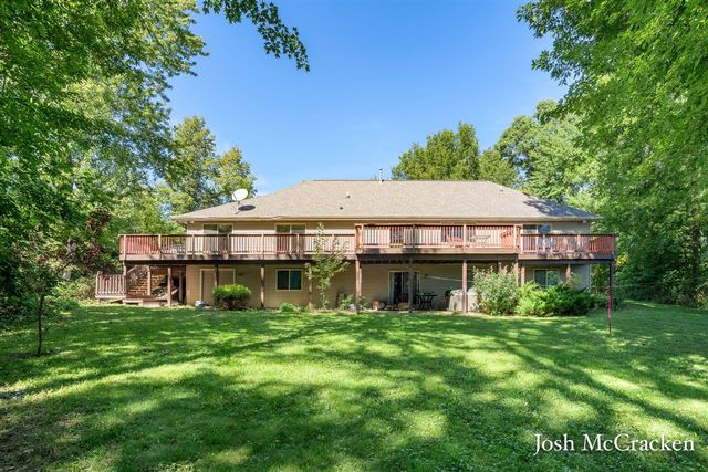10420 52nd Street, Lowell, MI 49331