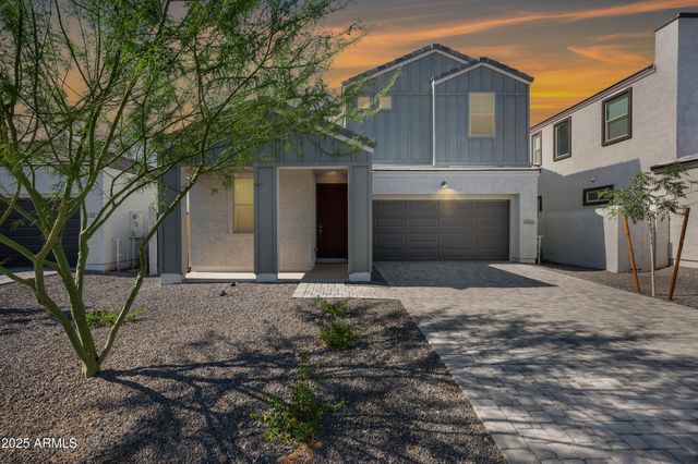 2326 E LEVI Drive, Phoenix, AZ 85040