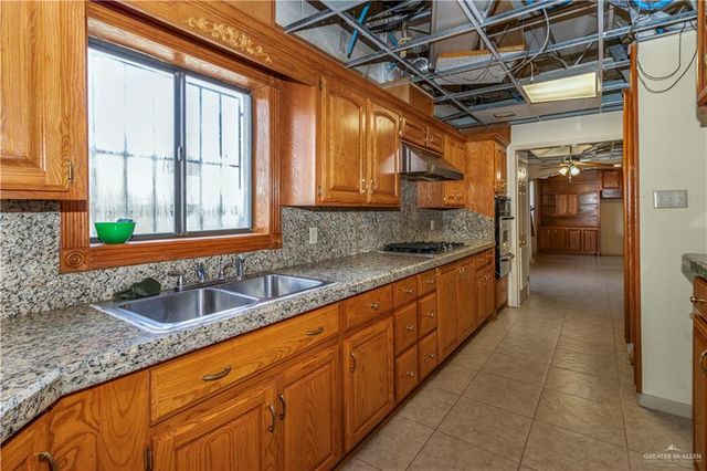 711 N 9th Street, Mcallen, TX 78501