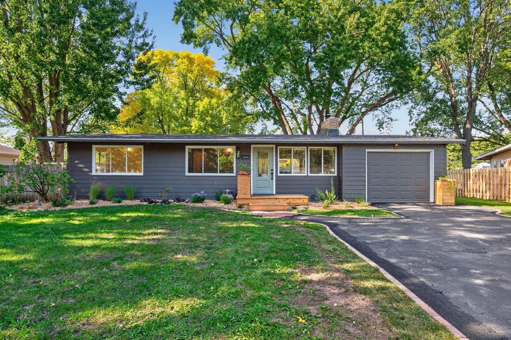 2999 Asbury Street, Roseville, MN 55113 — exterior