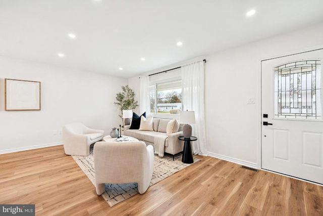 217 STANGER AVE, Glassboro, NJ 08028