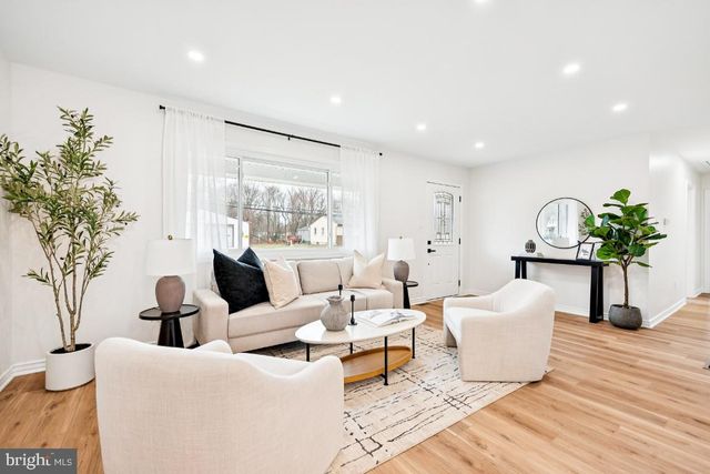 217 STANGER AVE, Glassboro, NJ 08028