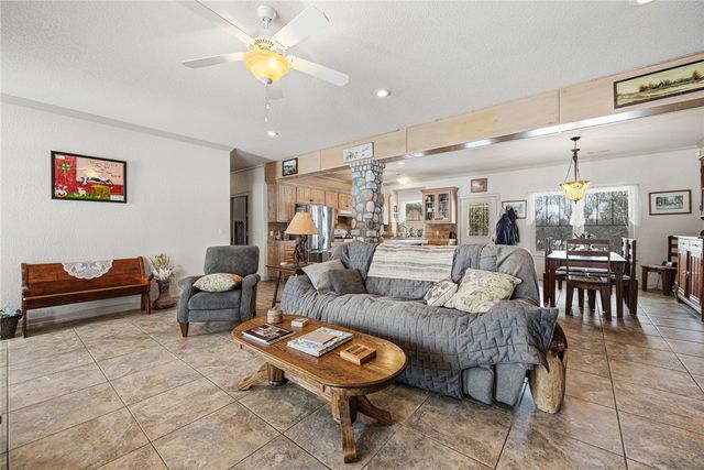 14916 Fielding Road, Gravette, AR 72736