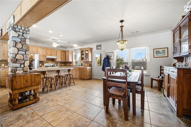 14916 Fielding Road, Gravette, AR 72736