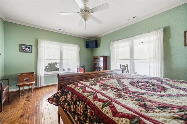 14916 Fielding Road, Gravette, AR 72736