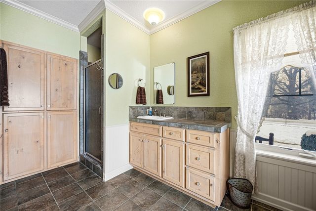 14916 Fielding Road, Gravette, AR 72736