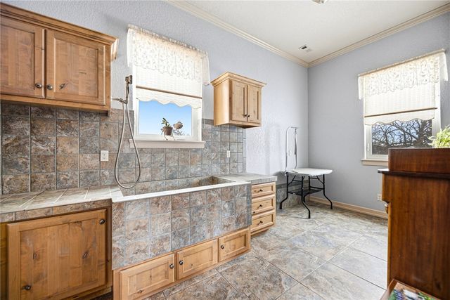 14916 Fielding Road, Gravette, AR 72736