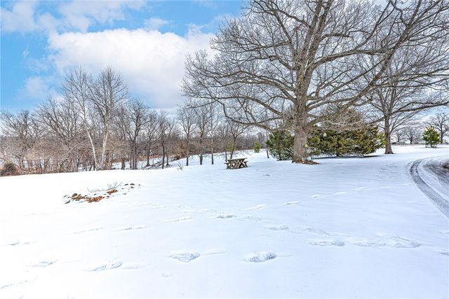 14916 Fielding Road, Gravette, AR 72736