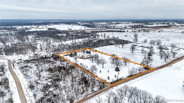 14916 Fielding Road, Gravette, AR 72736