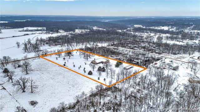 14916 Fielding Road, Gravette, AR 72736