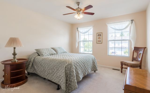 1944 Golden Gate Lane, Naperville, IL 60563